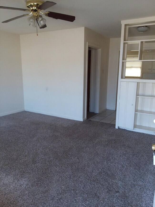 living room - 1950 Woodard St