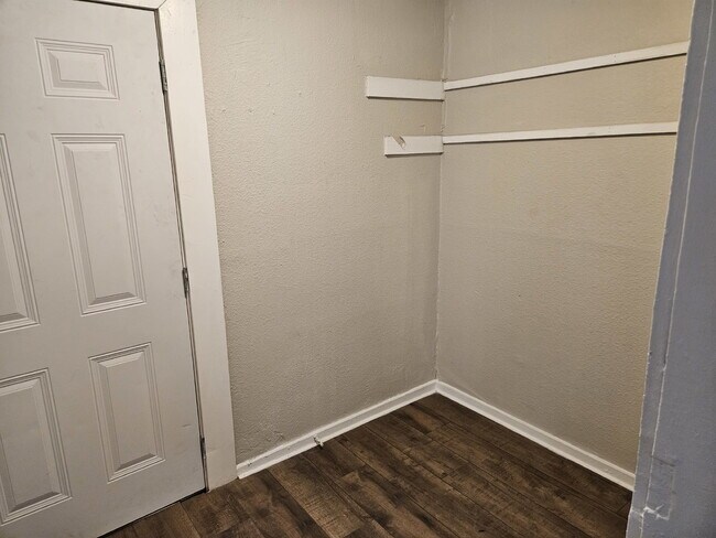 Building Photo - Large one bed/one bath duplex for rent