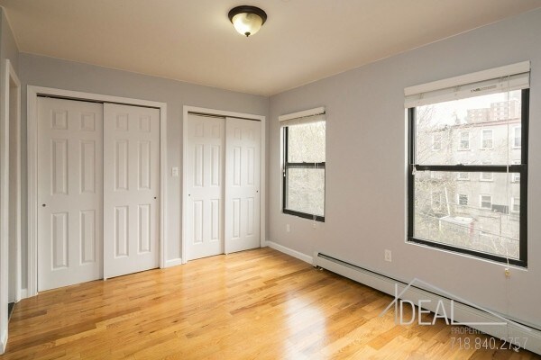 Building Photo - 1554-1558 Pacific St