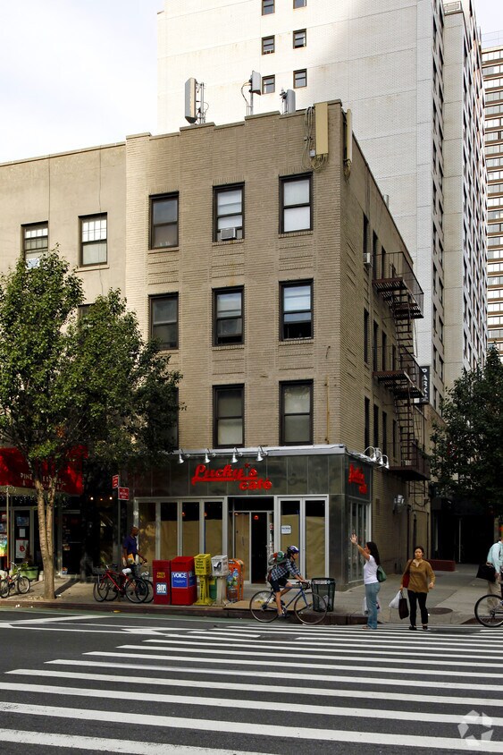 Building Photo - 344-348 E 34th St