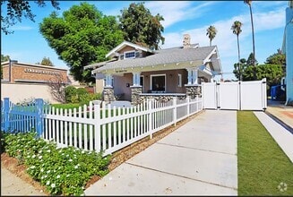 Building Photo - 125 E Alvarado St