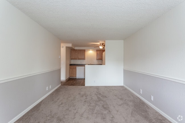 1BR, 1BA - 566 SF - M Street Apartments