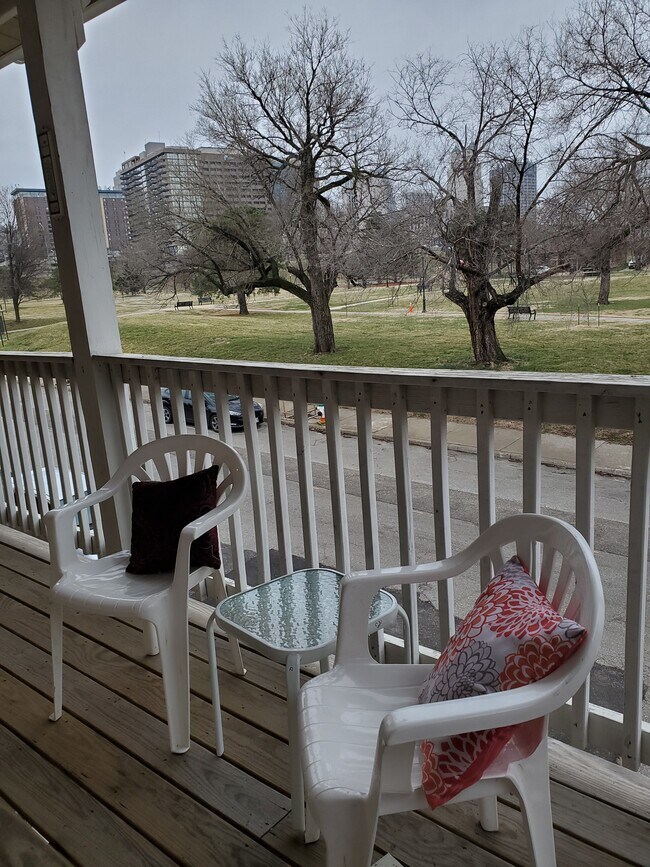 Balcony - 533 Charlotte St