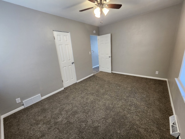 Foto del edificio - 2049 34th St