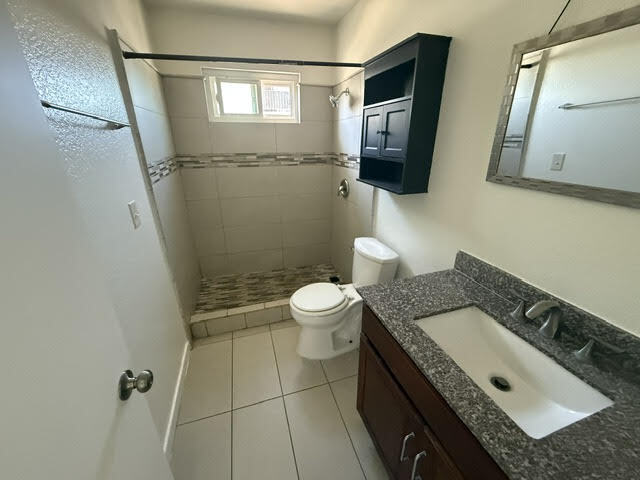 Foto del edificio - 630 W 16th St