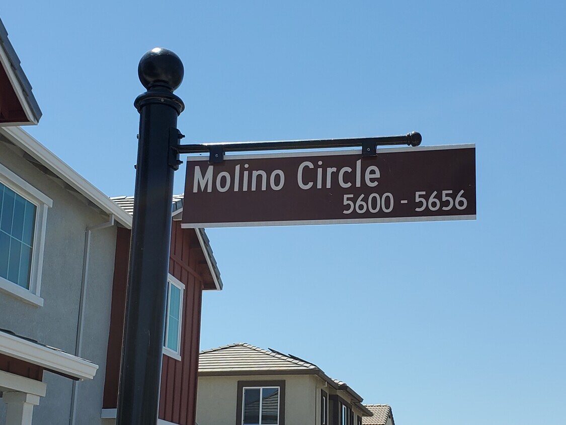 Primary Photo - Roseville Molino Cir