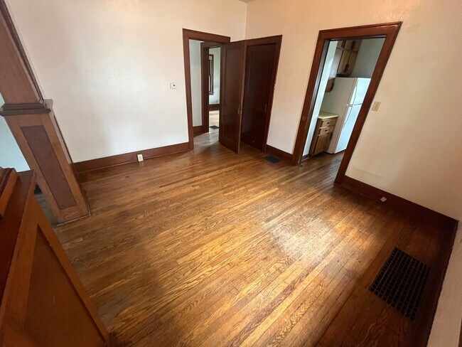 Foto del edificio - 2 Bedroom 1 Bath on Campus- 3 people can occupy!