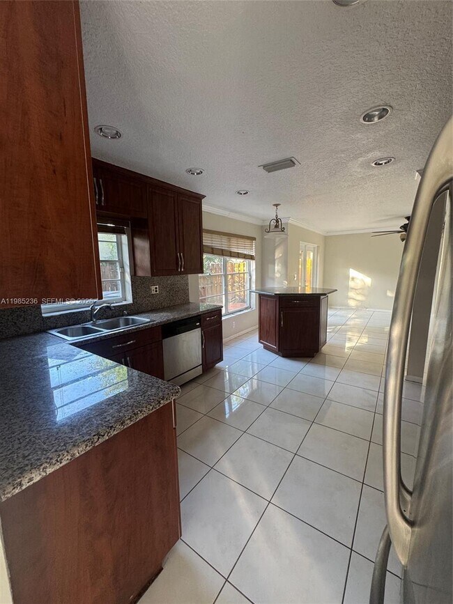 Foto del edificio - 3187 NW 122nd Ave