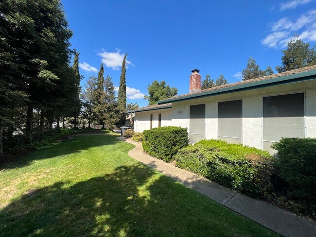 Building Photo - Single Story 3 Bedroom Home With Pool on C...