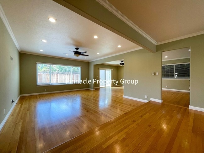 Building Photo - 4237 Haines Ave