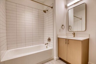 Interior Photo - Hamilton Crossing