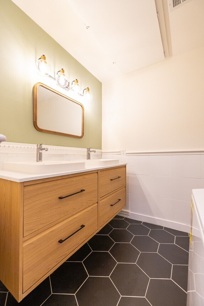 Foto del edificio - 10049 Westpark Dr