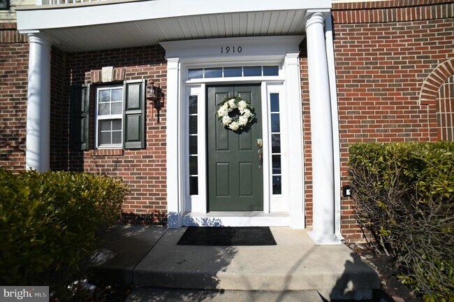 Foto del edificio - 1910 Cavalier Ln