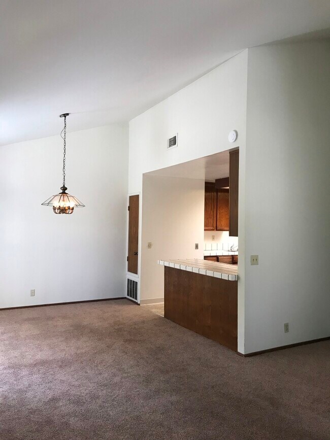 Building Photo - 1681 Tice Valley Blvd