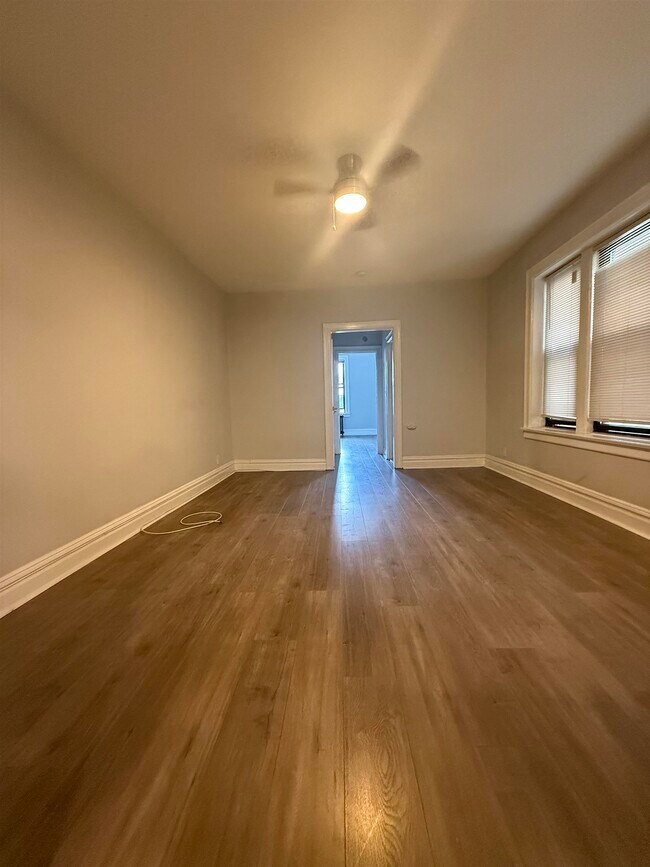 Foto del edificio - 270 Harrison Ave