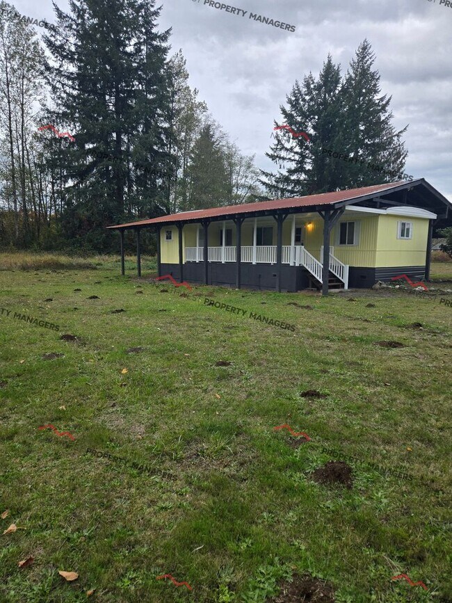 Building Photo - STATUS: AVAILABLE | R255F | $1850