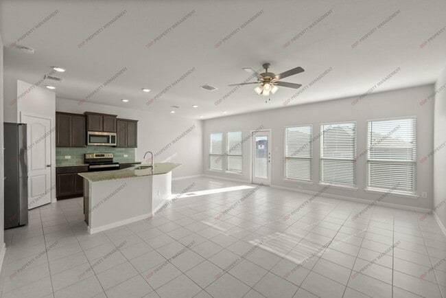 Building Photo - 725 Gingham Trl