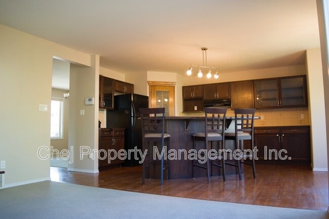 Building Photo - 4314 McMullen Way SW