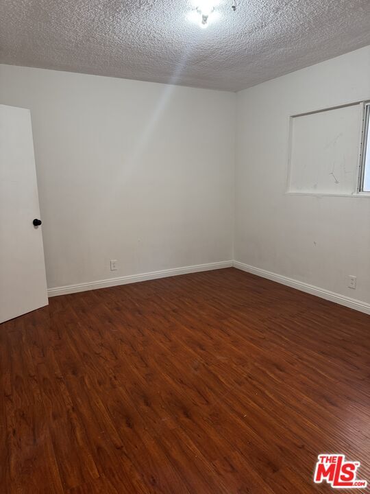 Foto del edificio - 4106 Rosewood Ave