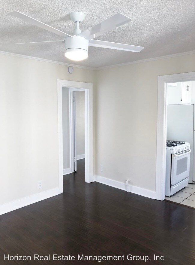 Building Photo - 1130 N Kingsley Dr