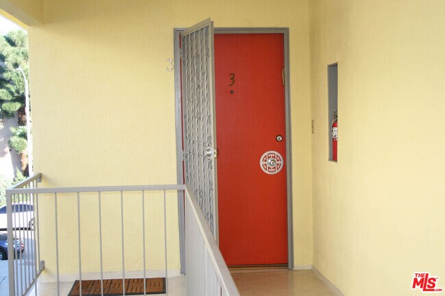 Foto del edificio - 1025 S Sherbourne Dr