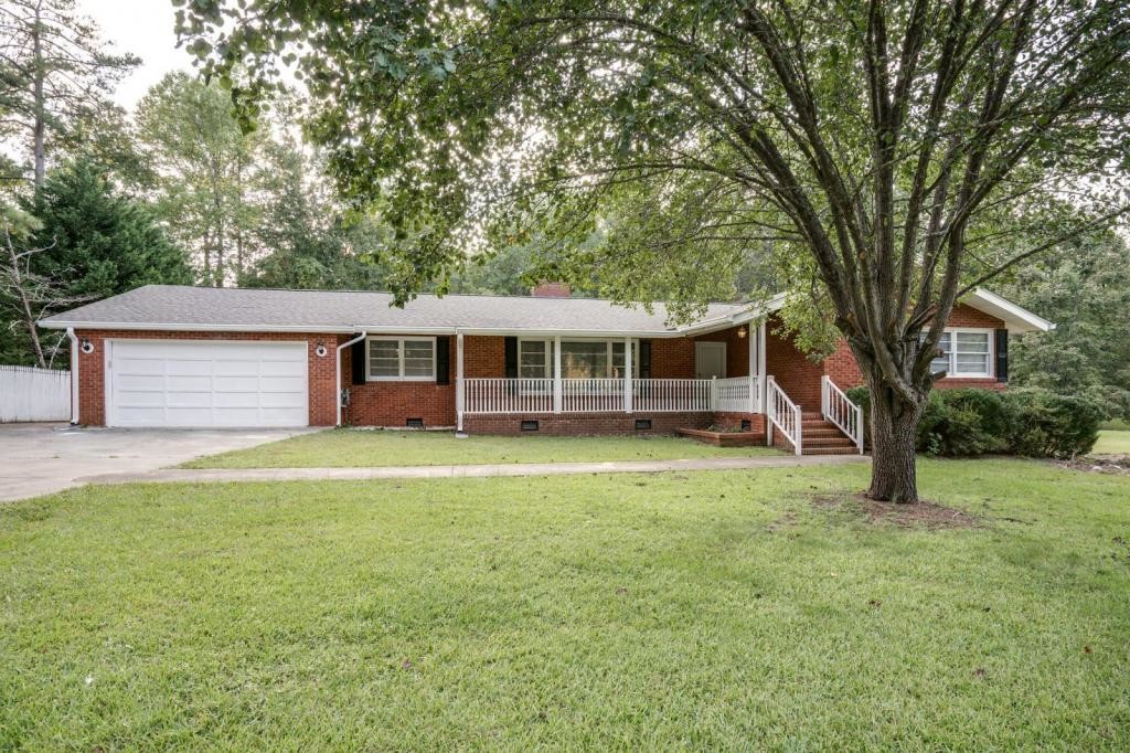 Foto principal - 812 Birchwood Dr