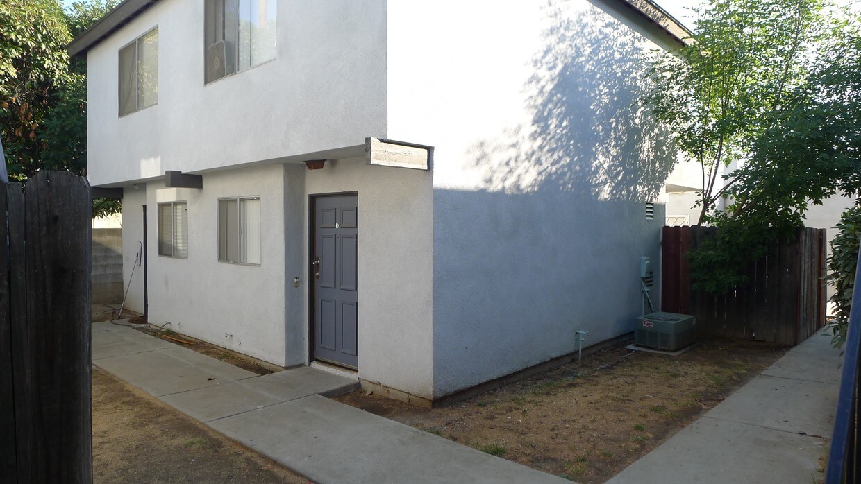 Building Photo - 180 E La Verne Ave