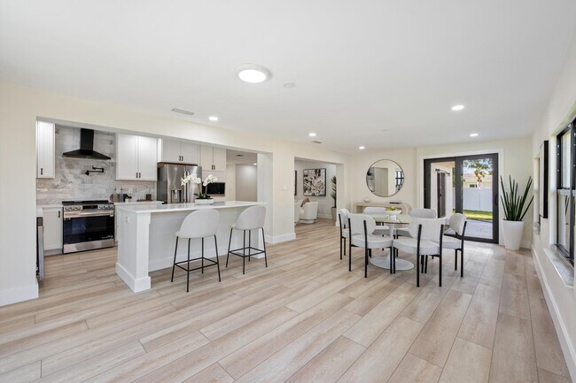 Building Photo - 8201 NW 67th Ave