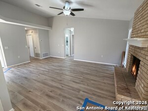 Foto del edificio - 9371 Lands Point St