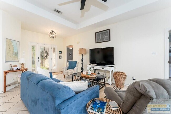 Building Photo - 29 Torrey Pines Dr