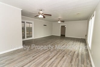 Building Photo - 60 Mountain View Dr