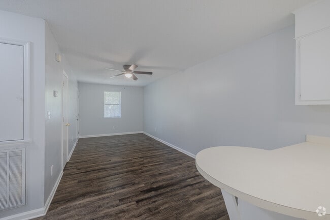 2BR, 1BA - 1,000SF - Living Room - Silkwood Apartments