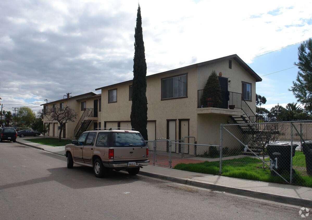 Building Photo - 330 Hill St