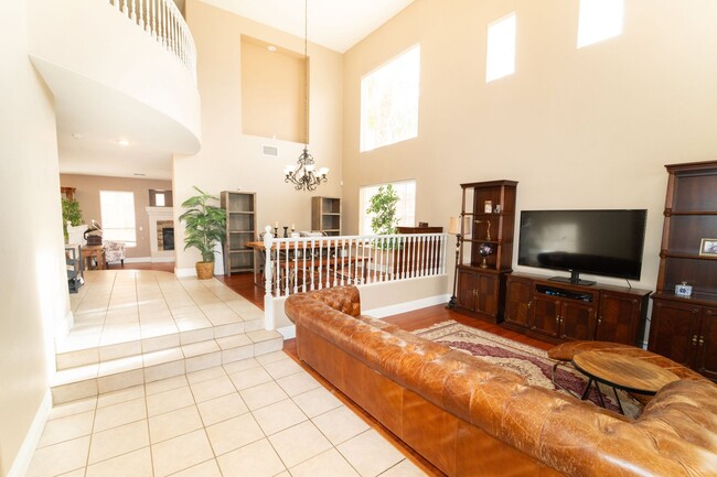 Building Photo - Expansive, Upgraded 4-Bedroom Home with Pr...