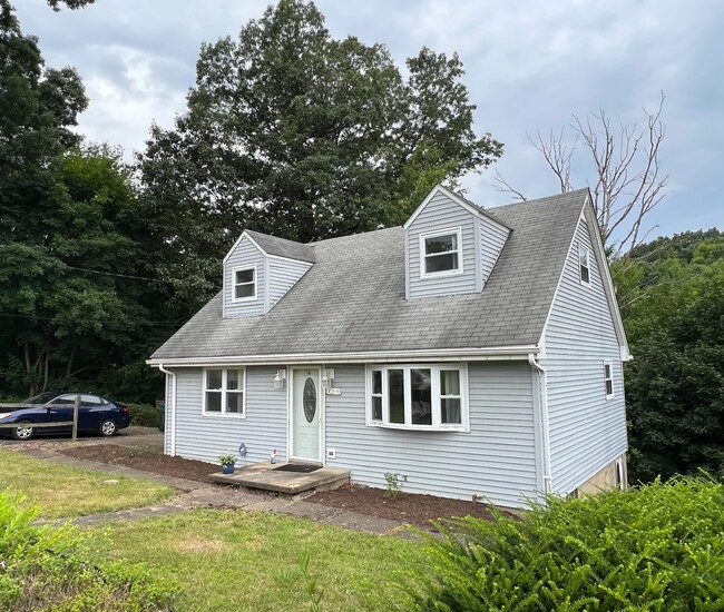 Building Photo - 290 Spring Run Rd