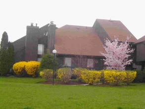 Building Photo - 999 Westgate Dr