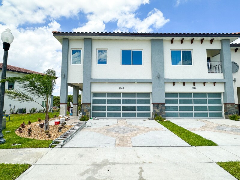 Foto principal - 1866 Brentwood Court - 1