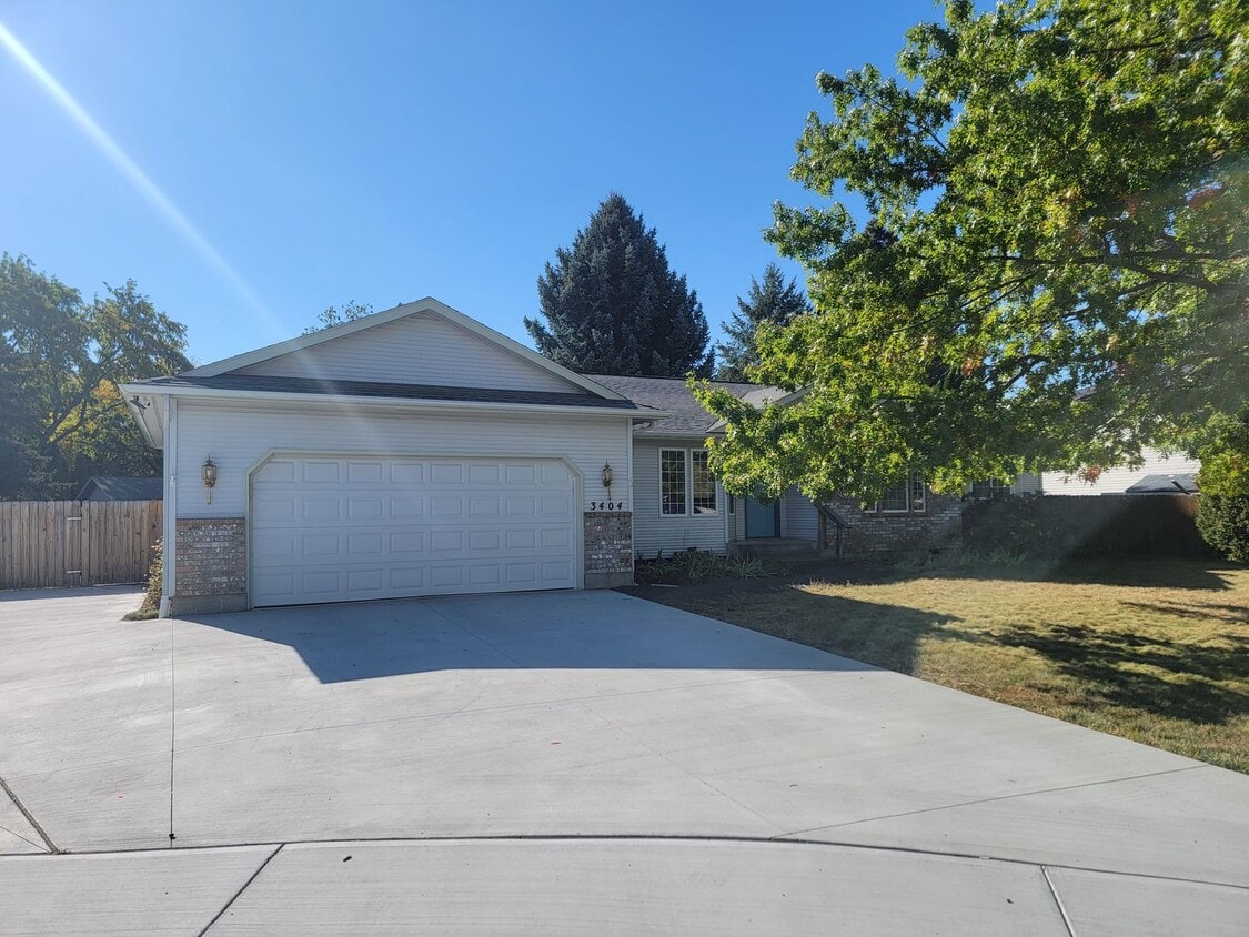 Foto principal - Beautiful 4-Bedroom Home In The South Hill...