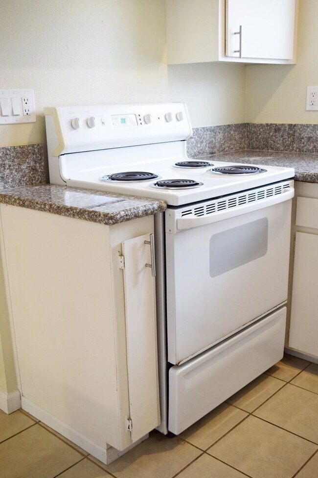 Foto del edificio - 2BD/1BA Two-Story Apt in Pacific Beach wit...