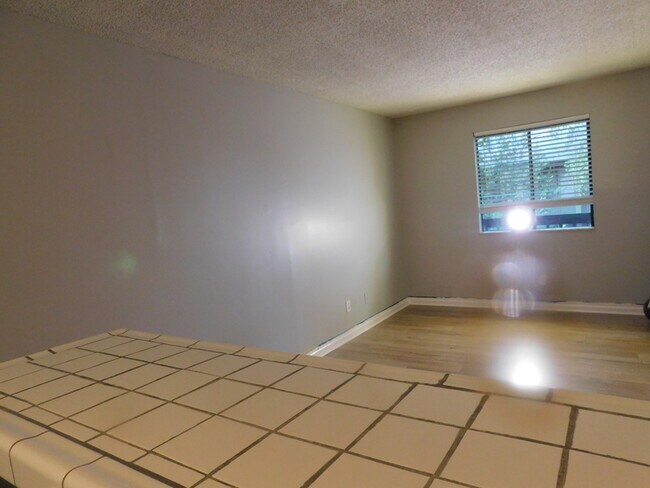 Building Photo - 5327 Westchase Ct