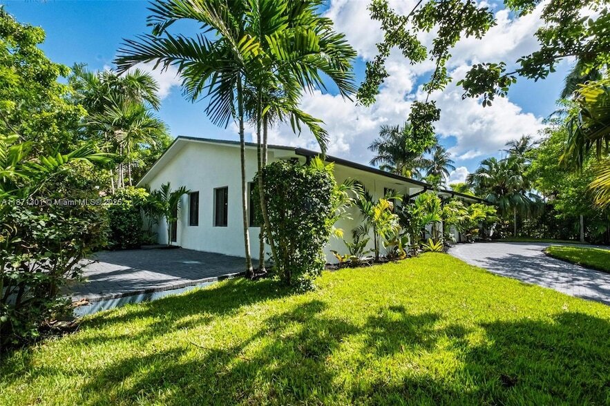 Foto principal - 7401 Miami View Dr