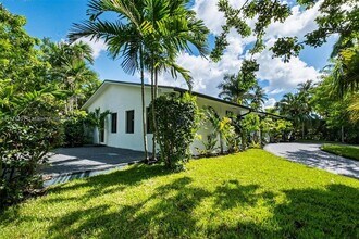 Building Photo - 7401 Miami View Dr