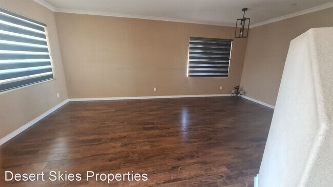Building Photo - 4 br, 2.5 bath House - 45140 West View Dr