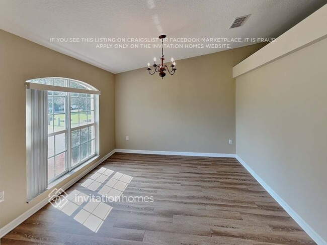 Building Photo - 1583 Carmona Ct