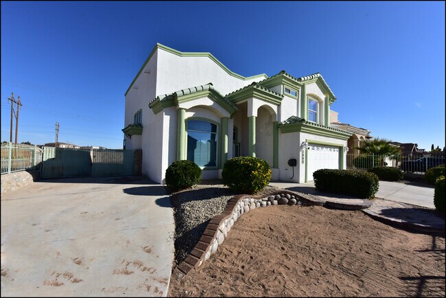 Building Photo - 3660 Tierra Inca Dr