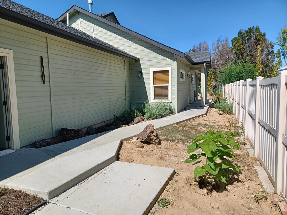 1078 E Carter St, Boise, ID 83706 House Rental in Boise, ID
