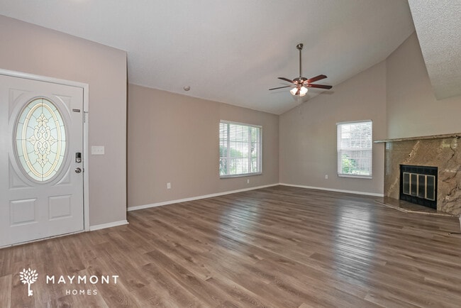 Building Photo - 1601 Bent Pine Way