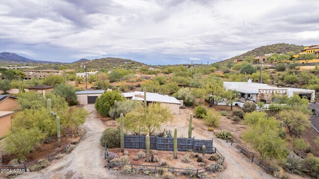 Building Photo - 37821 Linda Dr