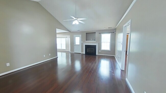 Foto del edificio - 2004 Ivey Commons Rd