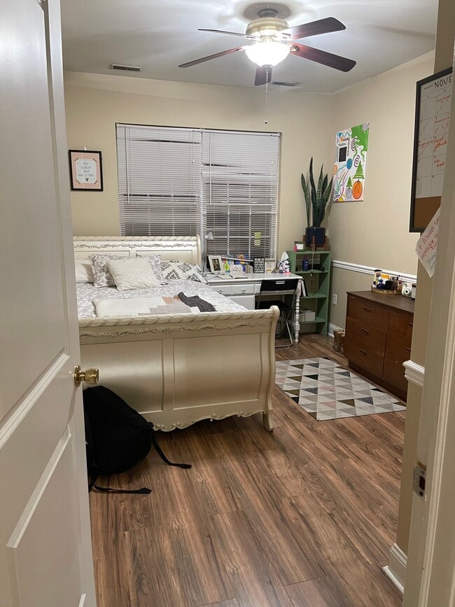 Building Photo - 1716 W Page St